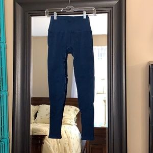 Alphalete OG revival leggings